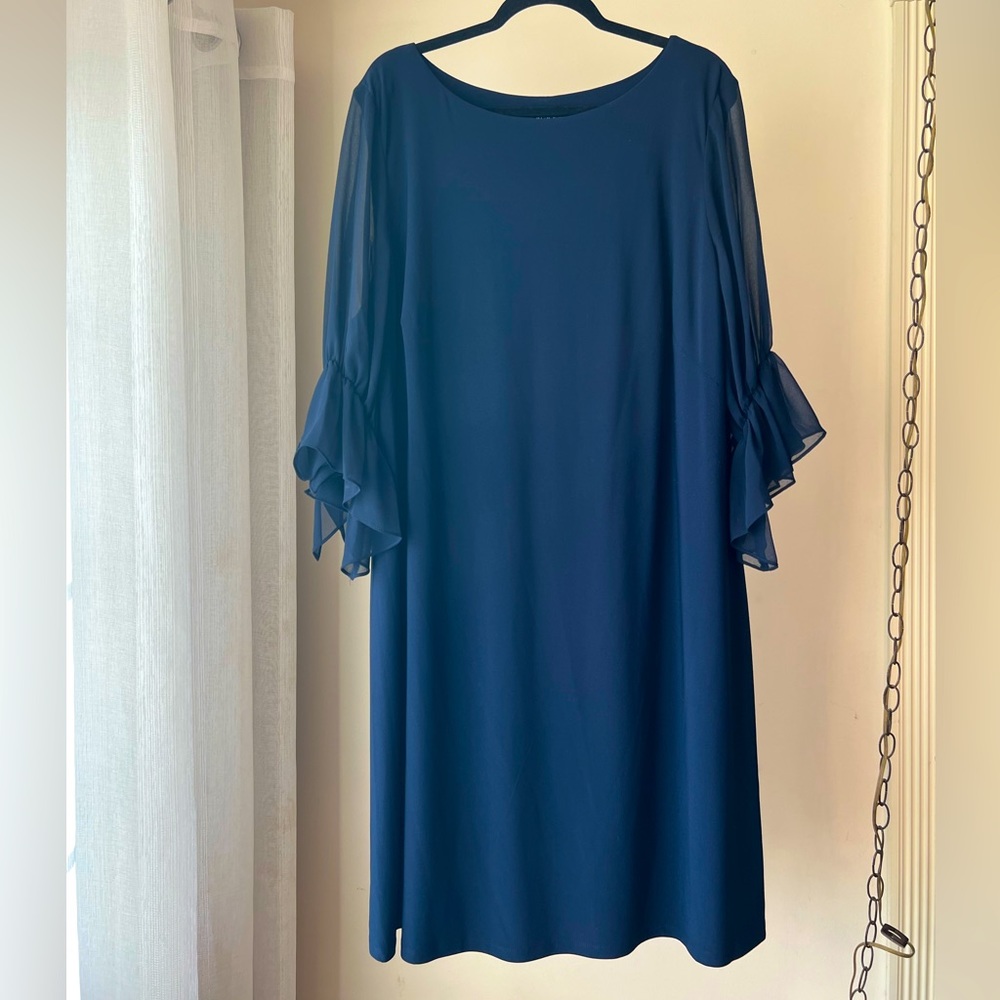 LAUREN by Ralph Lauren Navy blue dress with sheer long sleeves Size 22w.